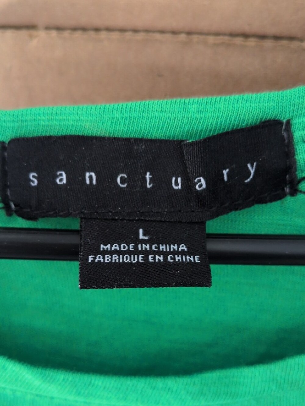 Bright Green Sleeveless Twist-Hem Women's Top - Picture 2 of 3